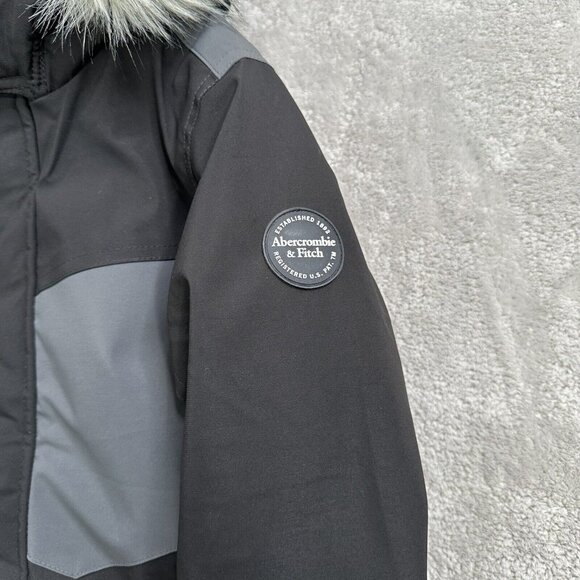 NWT Abercrombie & Fitch Boy's Snow Parka Zip Up Pockets Hood Sz 5 / 6 Black $130 - Picture 4 of 15